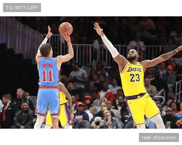 湖人凭借主场优势控制节奏 詹姆斯状态出色主导进攻