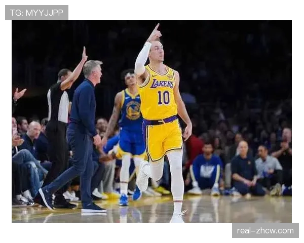 太阳残阵主场险胜湖人 布克缺阵下角色球员集体爆发