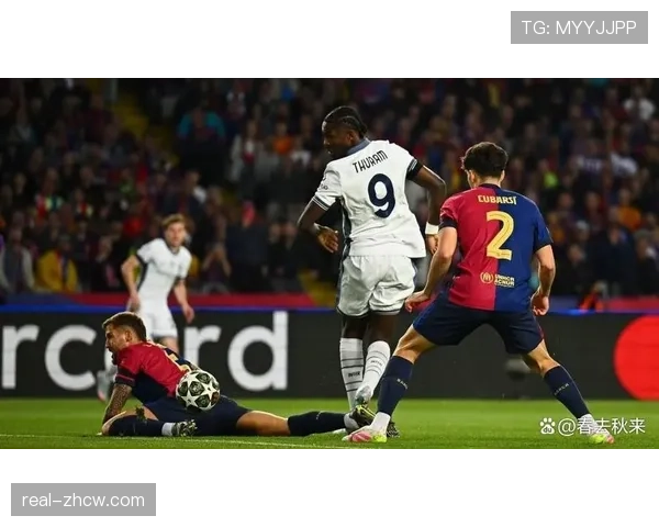 亚马尔外脚背直塞破局：绕过两名防守精准找到插上队友